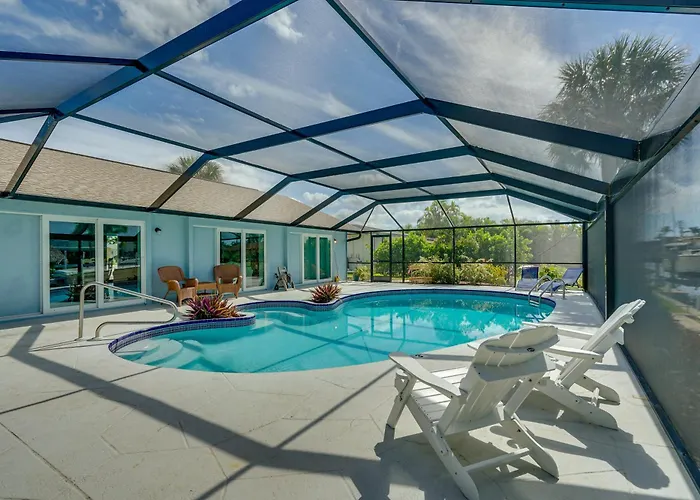 Beachy Cape Coral Home - Swim, Fish, Boat!