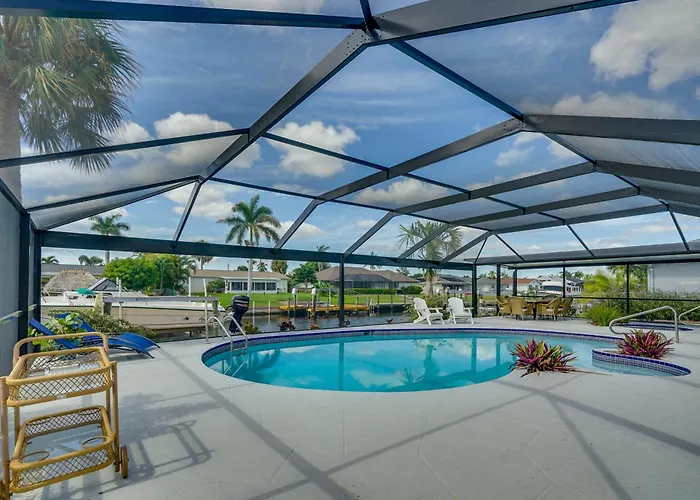 Beachy Cape Coral Home - Swim, Fish, Boat!